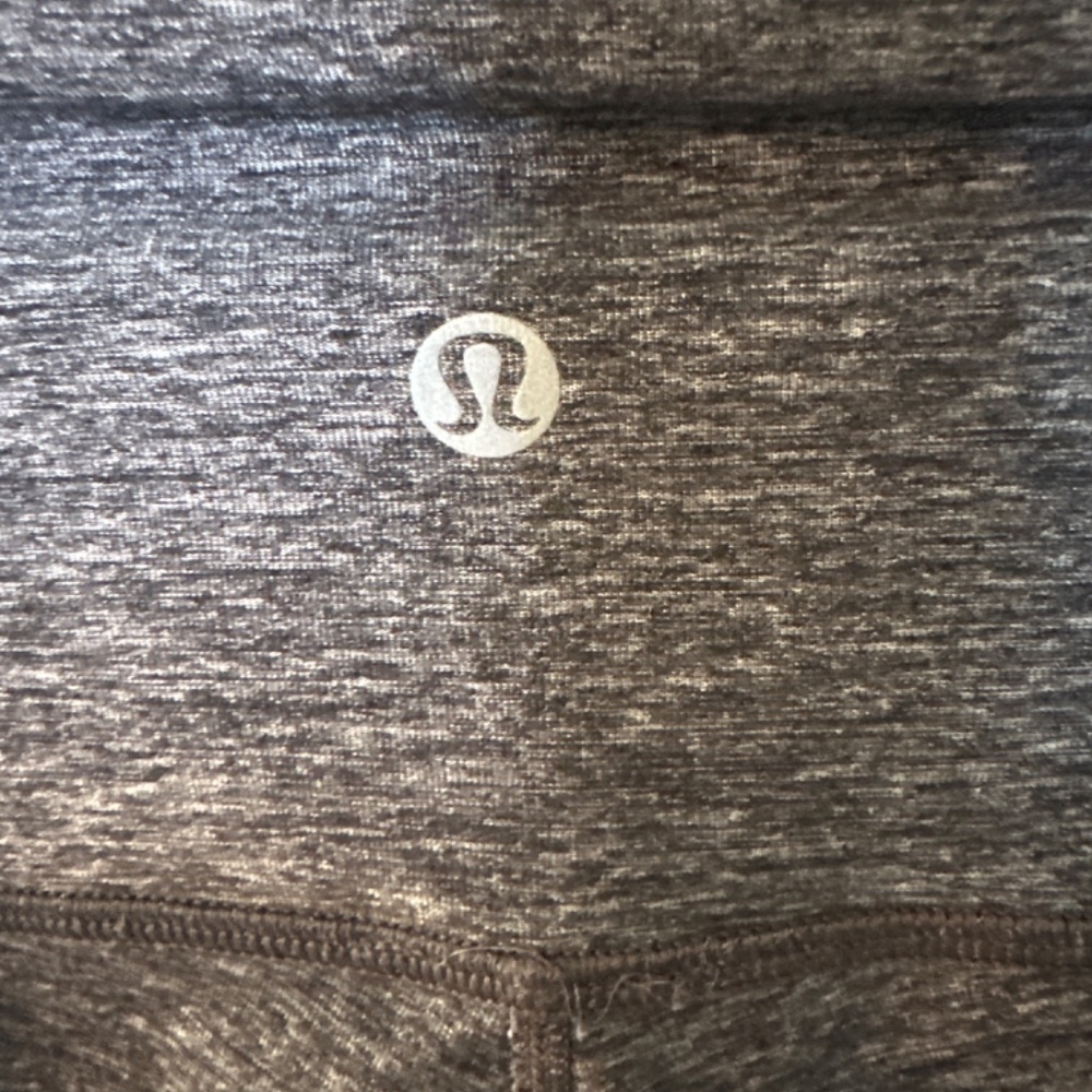 Lululemon leggings, size 6 - Picture 3 of 4